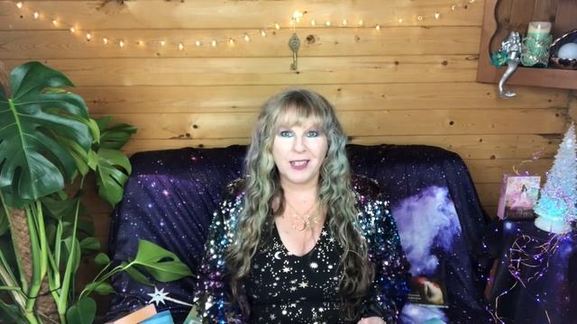 Keep hope in your heart and your spirits high! Oracle Reading with Karen Kay, Oracle of the Fairies смотреть онлайн