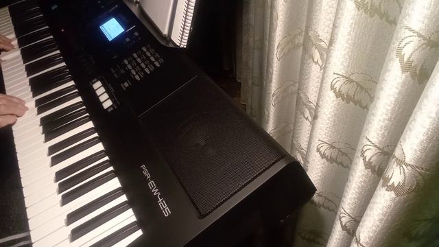 Alfonsina y el mar - Yamaha psr EW- 425 смотреть онлайн