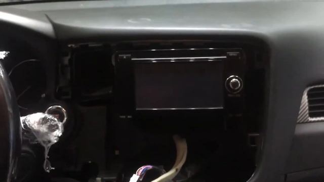Mitsubishi Outlander 2012+ как демонтировать заводскую магнитолу смотреть онлайн