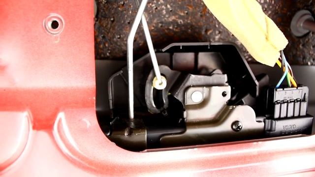 1998 Volvo V70 tailgate lock assembly смотреть онлайн
