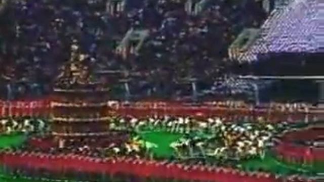Moscow 1980 OC - Acrobat performance смотреть онлайн