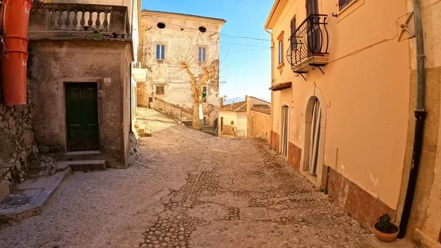 San Donato Val di Comino (Lazio), Italy【Walking Tour】History in Subtitles - 4K смотреть онлайн