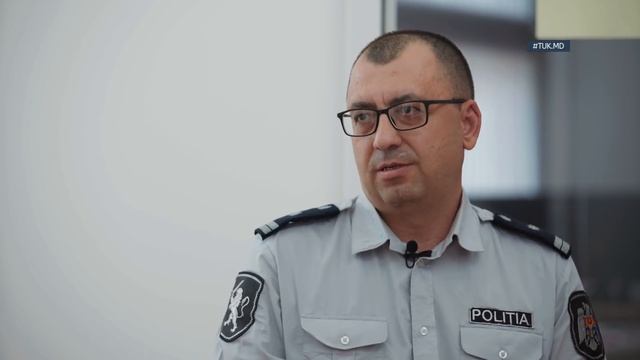 Спроси, что интересно. У полицейского смотреть онлайн