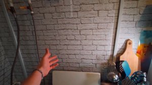 Клеим кухонный фартук с помощью жидких гвоздей на обои. Косметический ремонт нашей кухни.