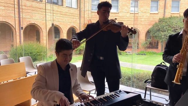 Can’t help falling in love with you - Elvis Presley (Piano, Violin & Saxophone Live Cover) смотреть онлайн