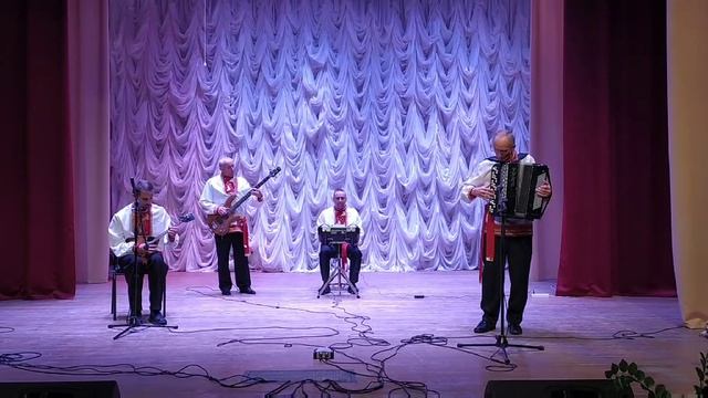 Народный ансамбль русских народных инструментов "Полянка" - Сельская кадриль смотреть онлайн