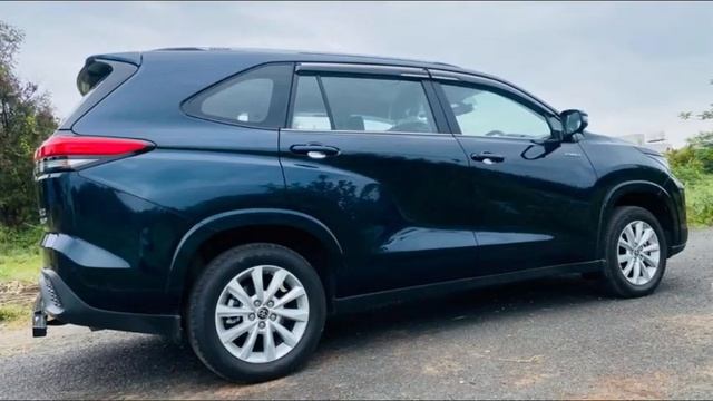 INNOVA HYCROSS VX BRAND NEW - 2023 - 3,200 KMS DRIVEN - PETROL HYBRID - 8754759938 смотреть онлайн