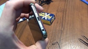 Как вытащить застрявший штекер наушников из iphone?