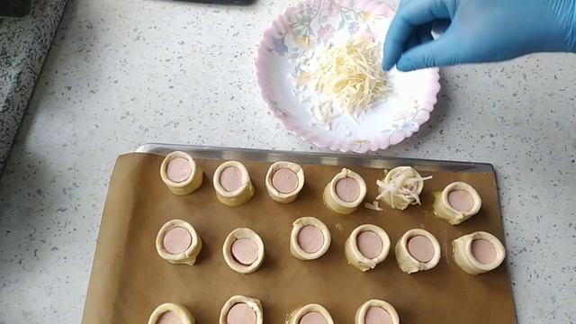 Очень вкусная закуска из слоёного теста. смотреть онлайн