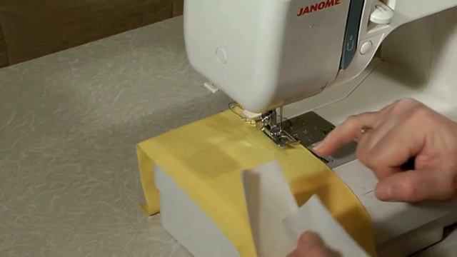 Обработка края трикотажа без оверлока. Как шить трикотаж на обычной швейной машинке. Белошвейка. смотреть онлайн