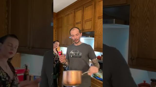 THE SUPER TUSCANS - #01 SAUSAGE RAGU смотреть онлайн