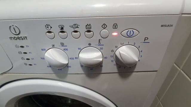 indesit WISL85X Похоже что проблема с отжимом… Возможно с на... смотреть онлайн