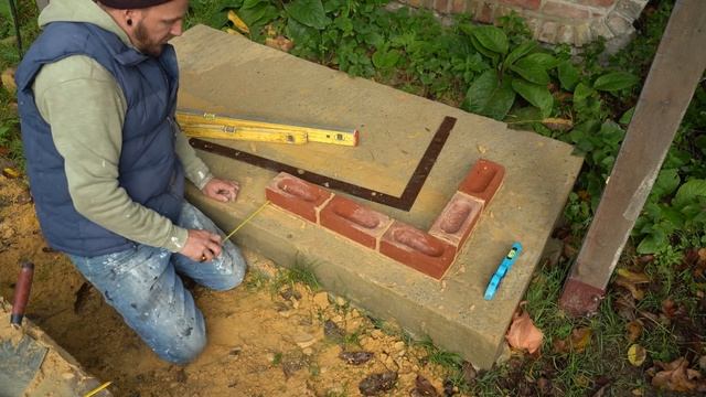 HOW TO BUILD BRICK CORNERS [Bricklaying For Beginners E.p.5]