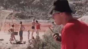 Ссадина височная - задница сочная. Послышалось.