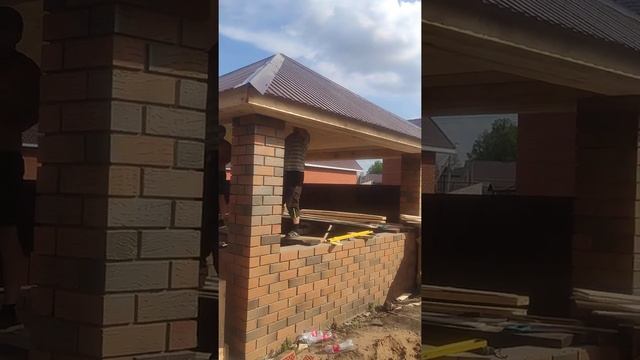 Беседка кирпичная с двухсторонней кладкой.