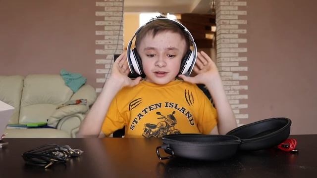 Китайские наушники оказались лучше оригинала?/ Качественная поделка на известные наушники смотреть онлайн