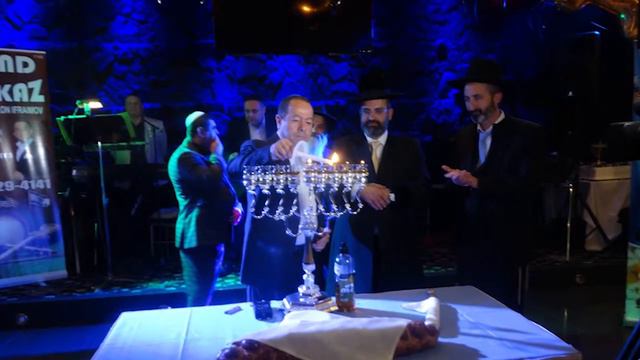 Ханука в Нью Йорке смотреть онлайн