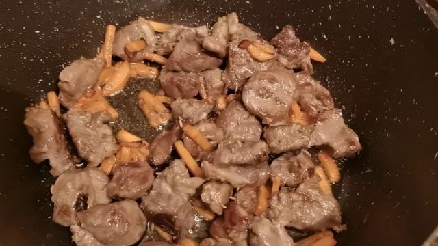 ПЛОВ ИЗ БУЛГУРА СО СВИНИНОЙ. ОЧЕНЬ ВКУСНО! ПОНРАВИТСЯ ВСЕМ! #ПЛОВ смотреть онлайн