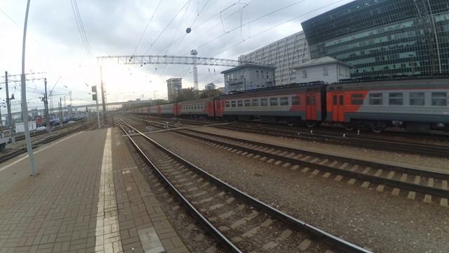 Электропоезд ЭР2Т-7184 станция Москва-Киевская 2.10.2016 смотреть онлайн