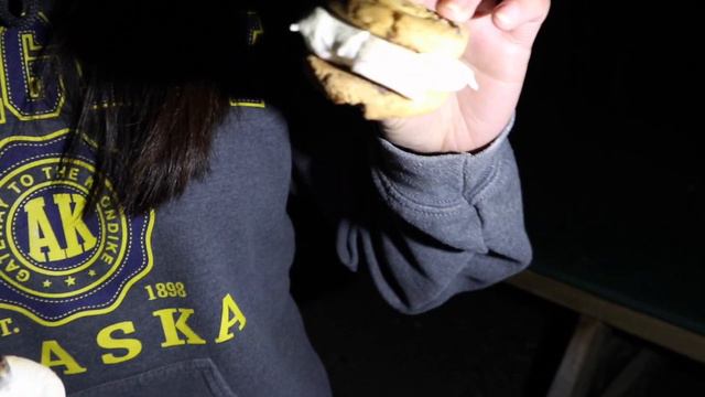 Weekend Get Away In Canada (ft. Nicole Mabilog) смотреть онлайн