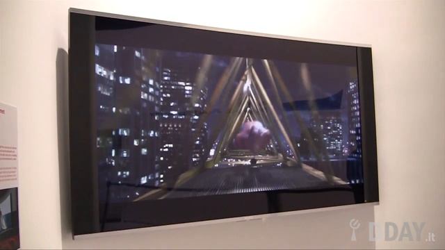Sony KDL-65S990A: il primo LCD curvo смотреть онлайн