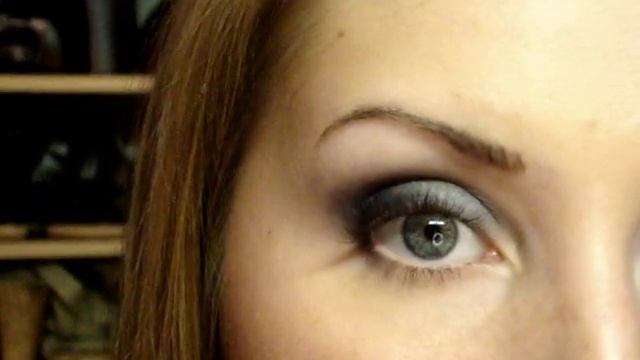 Smokey Navy Eyes-  MAC