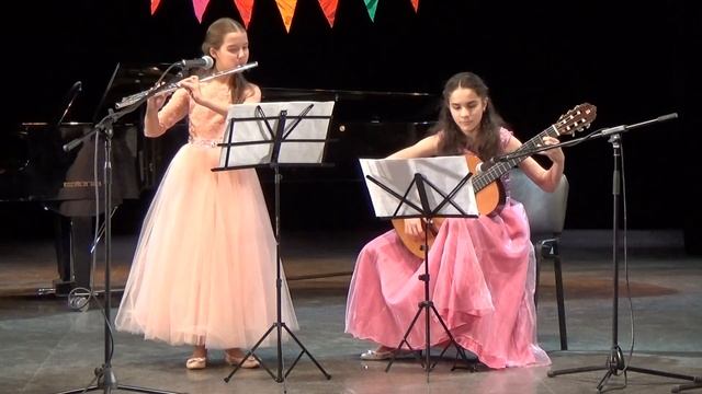 Никитинские встречи, 26 лет, Елизавета Балихина (фл.) и Мариам Таирова (гит.) (18.03.2017). смотреть онлайн