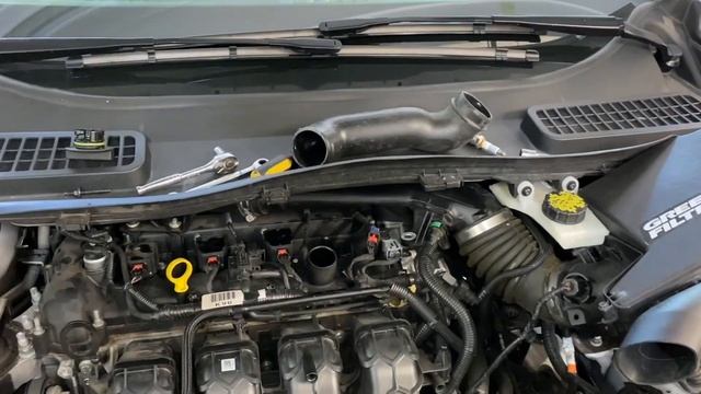 FORD ECOBOOST- How To Easily Change Spark Plugs On A 2.0 EcoBoost (most 2.0 applications) смотреть онлайн