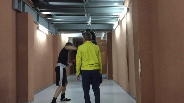 Бокс, персоналка 17 квітня ч.2 смотреть онлайн