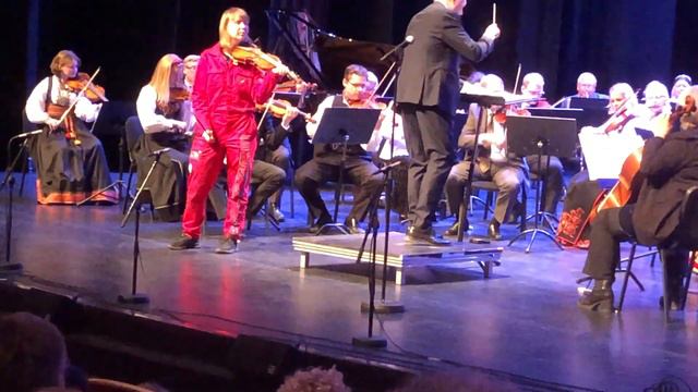 Telemark Symfoniorkester / Sunniva Langås-Røiland: Geirr Tveitt - Tre Fjorder (Nordfjord) смотреть онлайн