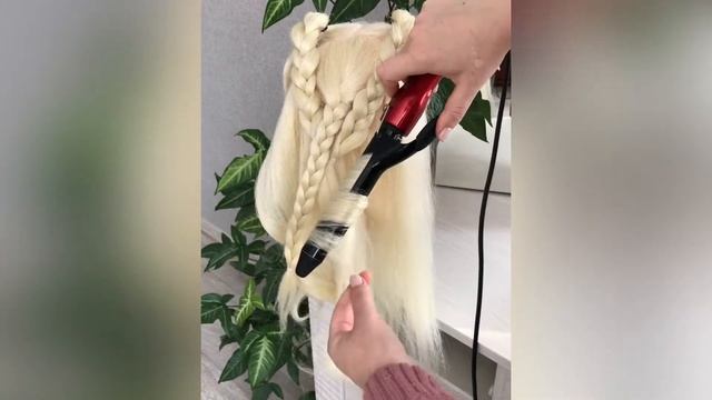 Прическа на длинные волосы с двумя косами. Прическа с распущенными волосами. Убираем волосы у лица смотреть онлайн