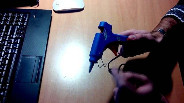 Компактный клеевой пистолет с AliExpress смотреть онлайн
