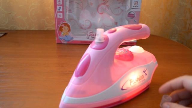 Утюг 714 батар. в кор. 22*13*9см Обзор детского утюга смотреть онлайн