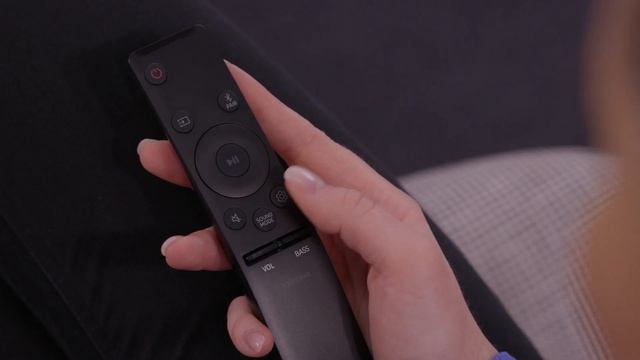 Samsung Soundbar Sound+ HW-NW700: Fernbedienung смотреть онлайн