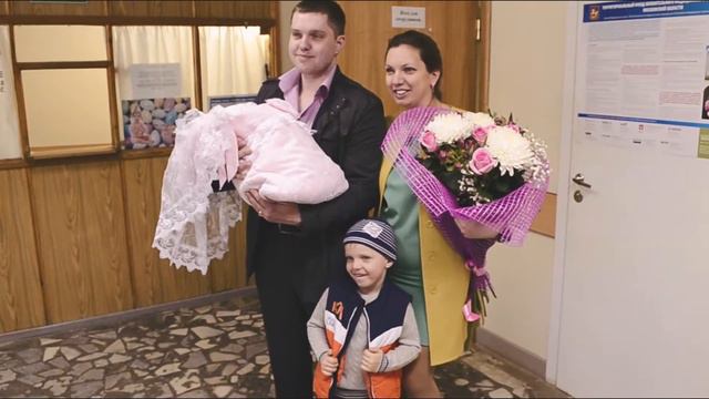 Выписка из роддома Арины 04 05 смотреть онлайн