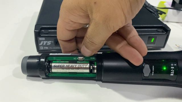 วิธีเซ็ตจูนตั้งค่าช่องchไมค์ลอย JTSรุ่น E-7Du V2เครื่องรับและ E-7TH V2 x2ไมค์ลอยมือถือไร้สายคลื่นUH смотреть онлайн