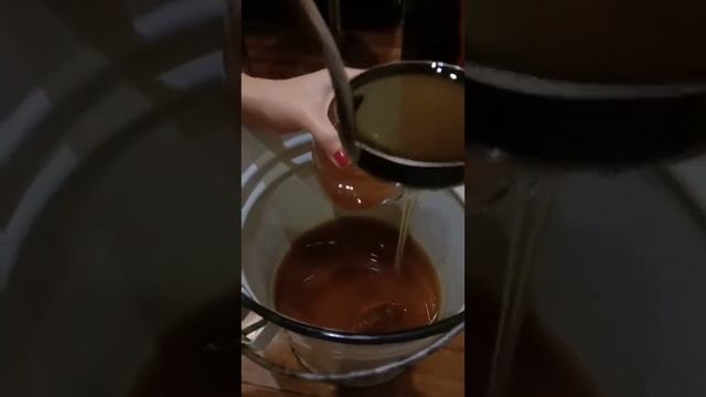 Разлив "янтарного" мёда. :-) смотреть онлайн