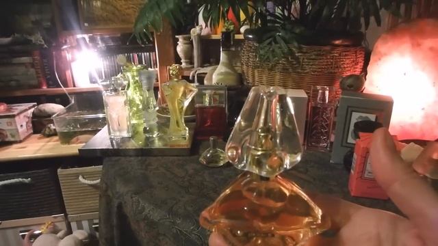 знакомство с ароматами Сальвадора Дали (по запросу) смотреть онлайн