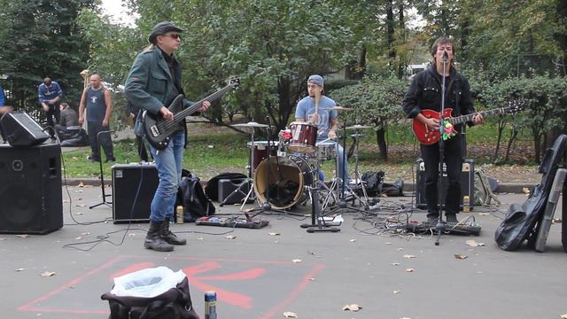 Черный Квадрат. Кавер на песню КИНО "Невеселая песня" смотреть онлайн