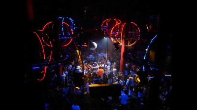 26 12 2006 club PROTECTOR Brzeski - DJ Antex CD 3/6 @ TechnoParty FM смотреть онлайн