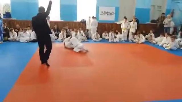 Занимаюсь 7 лет Дзюдо смотреть онлайн