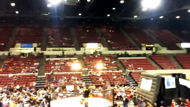 Backlflips and Beatdowns 3, Lloyd Woodard vs Robert Tuttle смотреть онлайн