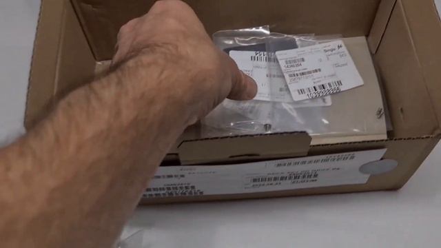 Ручка двери Rolls Royce стоит как 7 минимальных окладов в нашей стране... смотреть онлайн