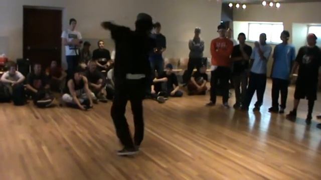 FRANKWA VS DARC MARC / Talk Is Cheap 2011 TOPROCK Prelims смотреть онлайн