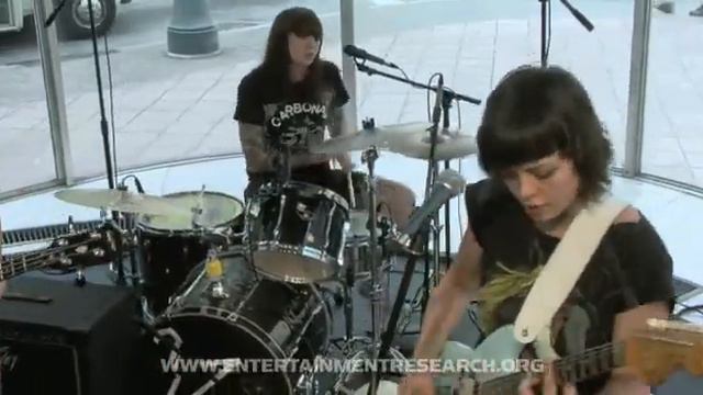 WATCH The Coathangers "Tonya Harding" | indieATL session смотреть онлайн