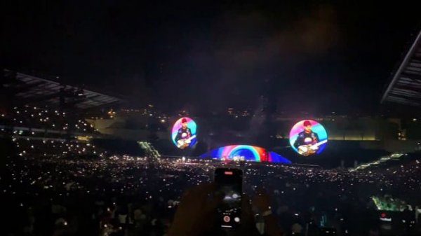 Coldplay - Sky Full of Stars (Live in Coimbra 1st Day)