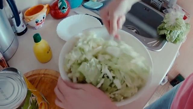 Салат из пекинской капусты с Ананасом Ну , Оочень вкусно смотреть онлайн