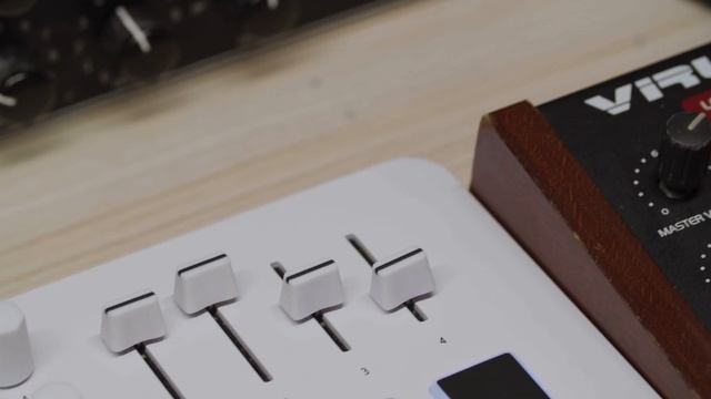 MiniLab 3 | How To Control External Device смотреть онлайн