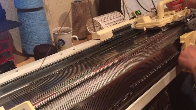 Гольфы двухфонтурным жаккардом смотреть онлайн