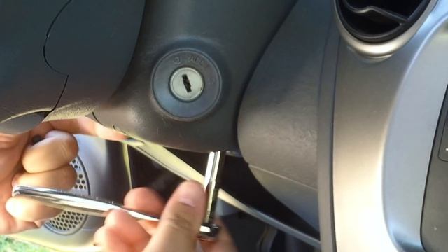 Saturn Ion ignition switch replace part 1 смотреть онлайн